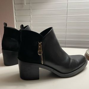 Zara Trafaluc leather and suede booties, size 10 or Eu 41.